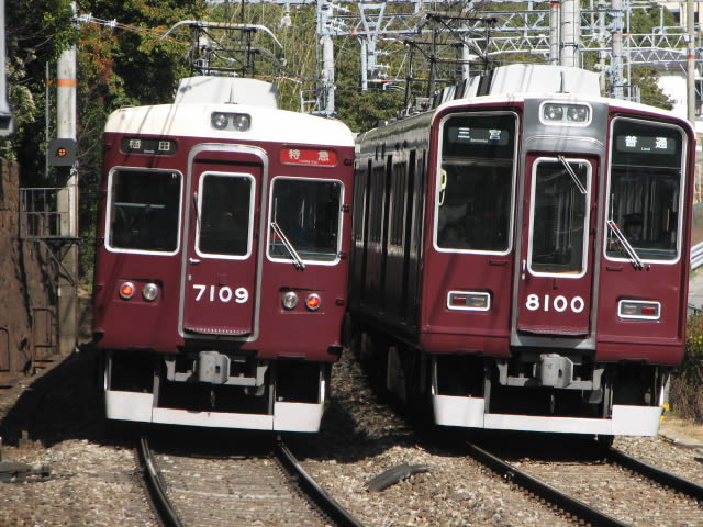 阪急特急 夙川も停車駅に 旧オキラクウサギ